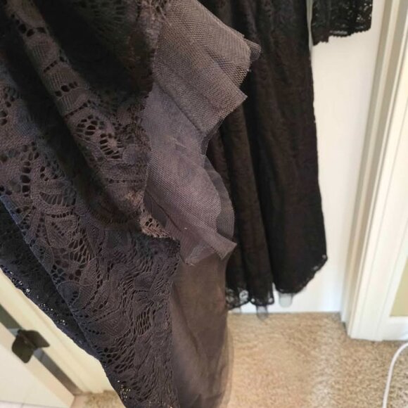 Lacy Black Midi Dress - Picture 5 of 7